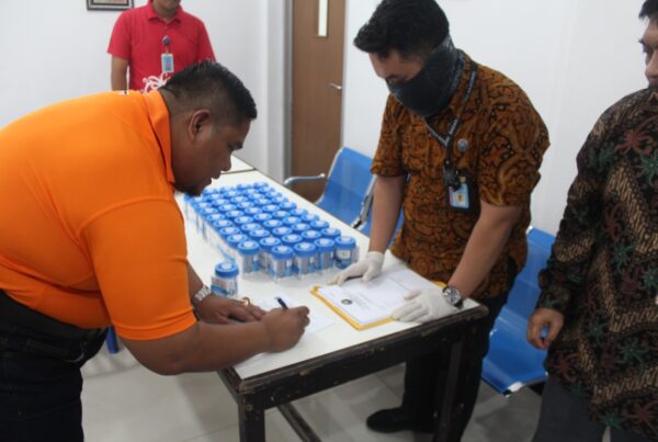 Pelaksanaan Kegiatan Pemeriksaan Test Urine Bagi Pegawai dan Warga Binaan Lapas Kelas III Kota Bontang